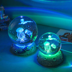 Veilleuse boule de cristal du monde sous-marin